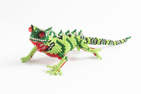 Lizard: medium; luster light green, green, silver, red